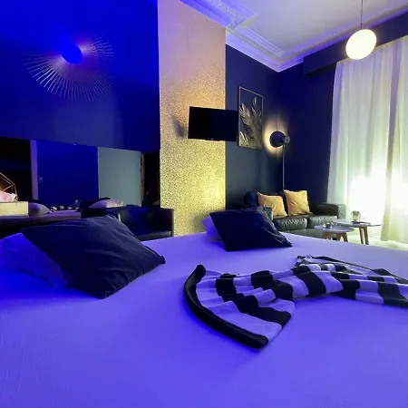 Love hotel Le Venitien 2*